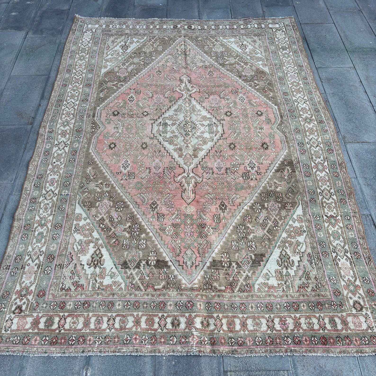 Vintage Persian Accent Area rug 6.5 x 9.5 ft