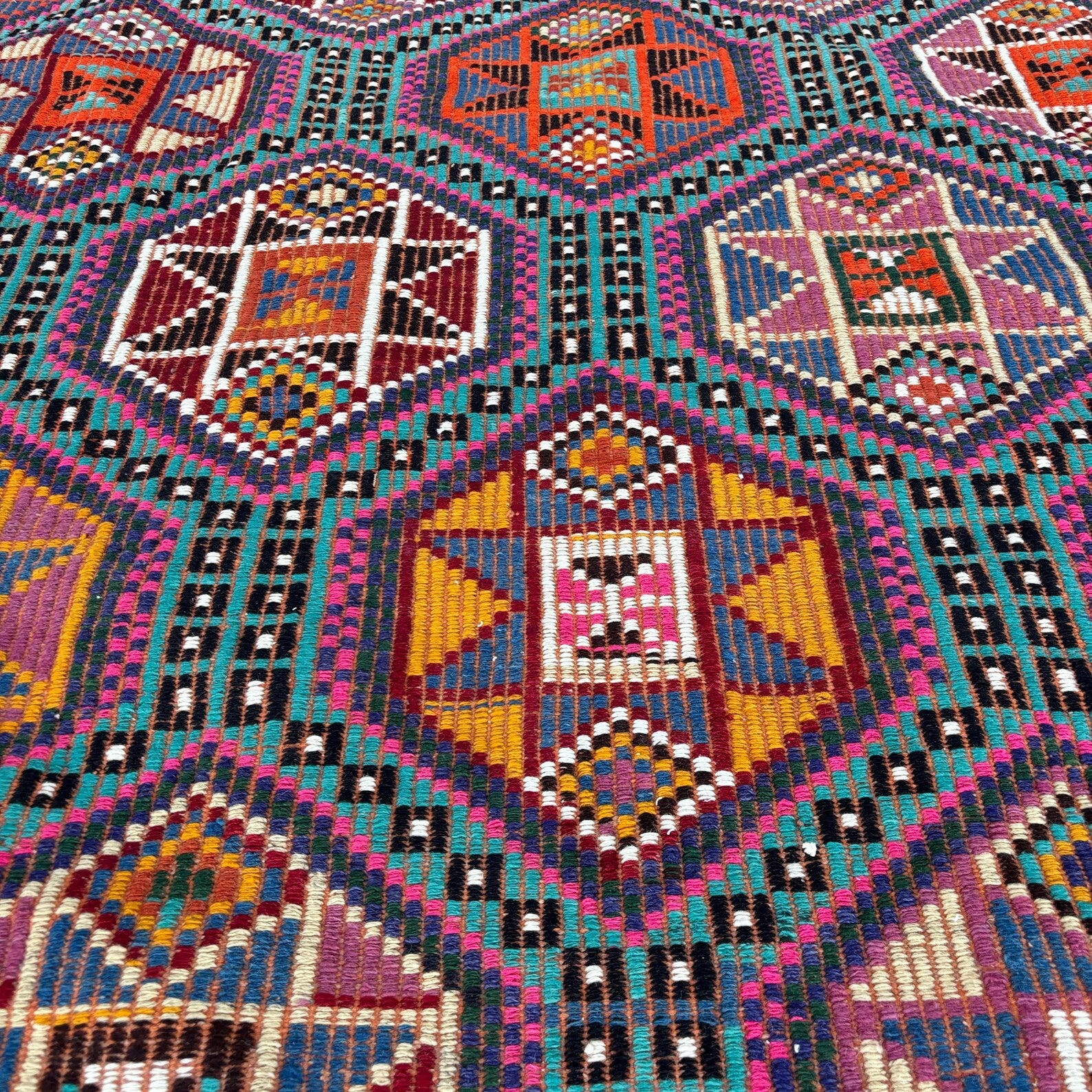 XL Vintage Turkish Accent Area rug 6.2 x 10.8 ft