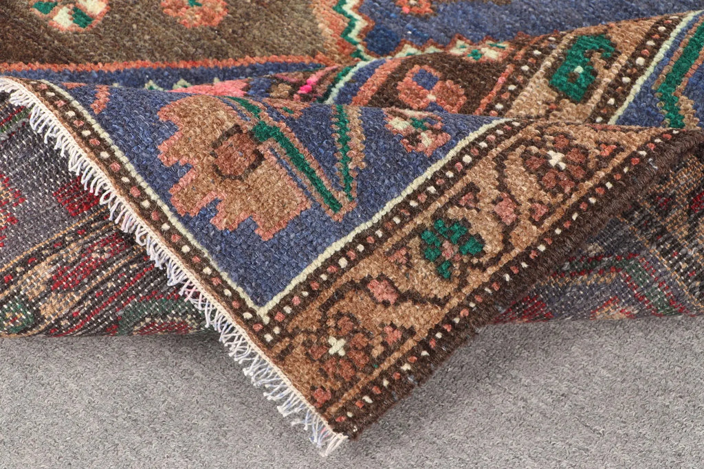 Vintage Persian Accent Area Rug 4 x 6.1 ft