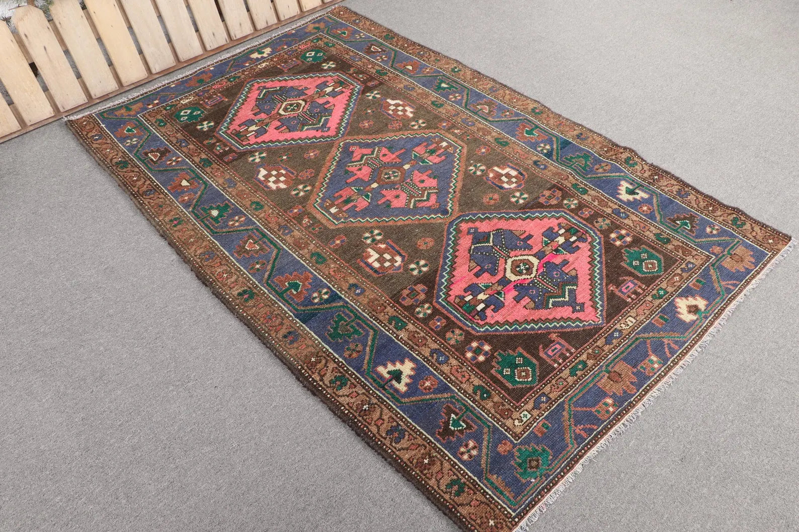 Vintage Persian Accent Area Rug 4 x 6.1 ft