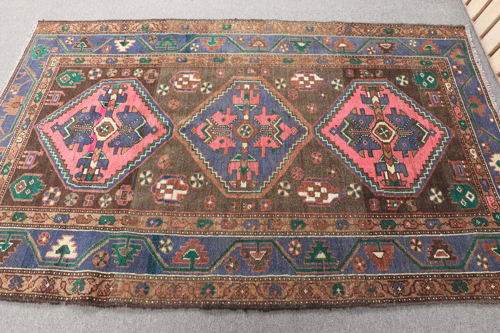 Vintage Persian Accent Area Rug 4 x 6.1 ft