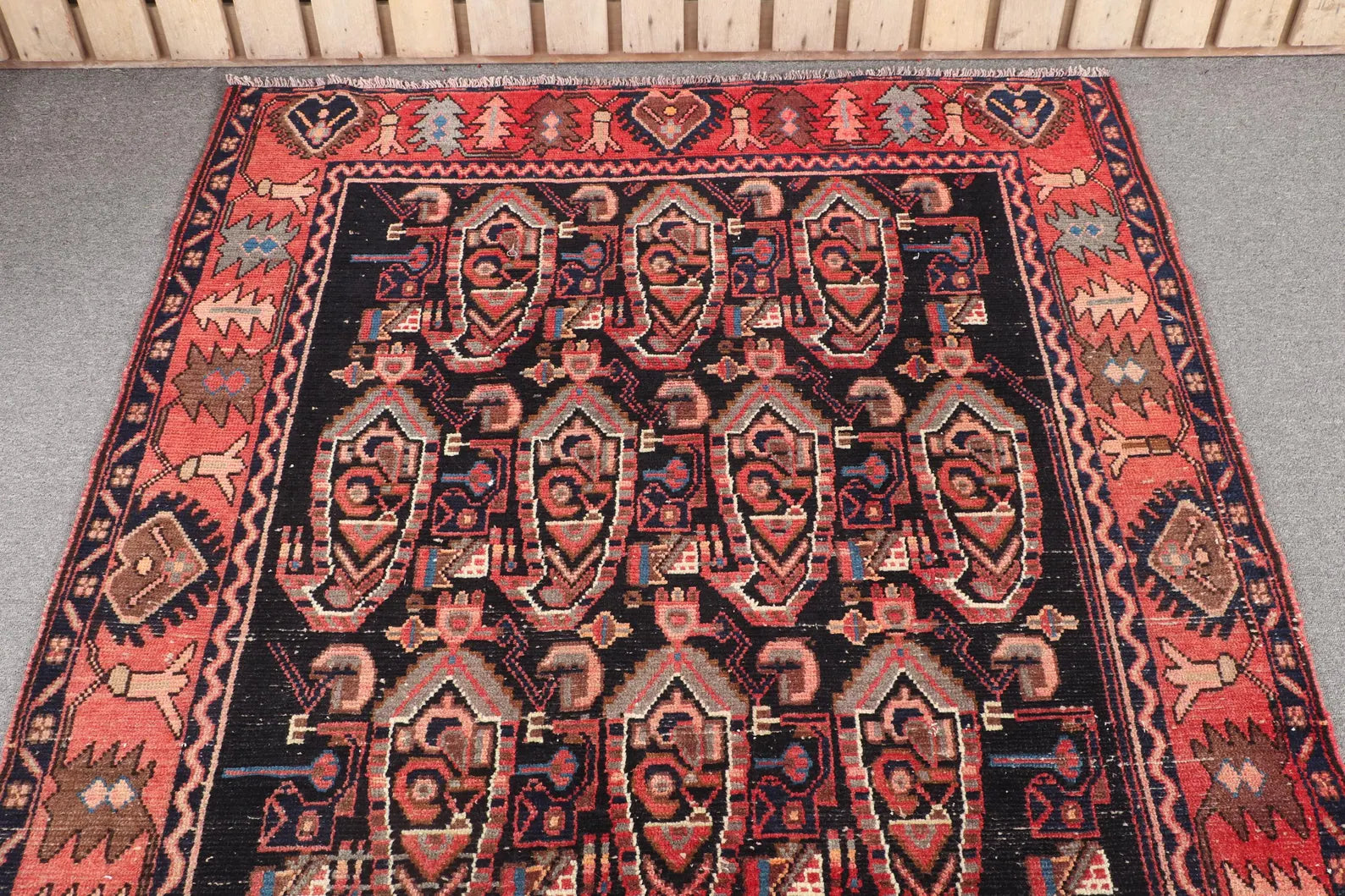 Vintage Turkish Accent Area rug 4.6 x 6.3 ft