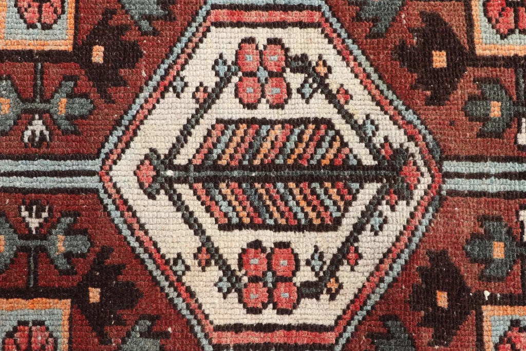 Vintage Persian Accent Area Rug 4.1 x 6.8 ft
