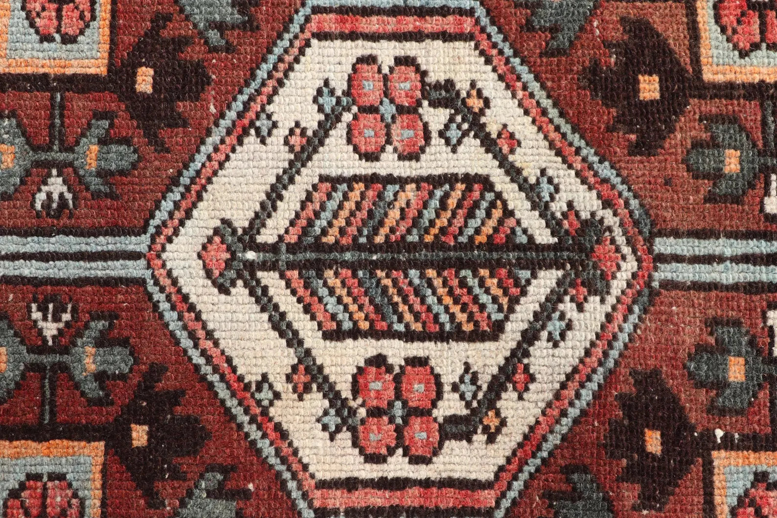 Vintage Persian Accent Area Rug 4.1 x 6.8 ft