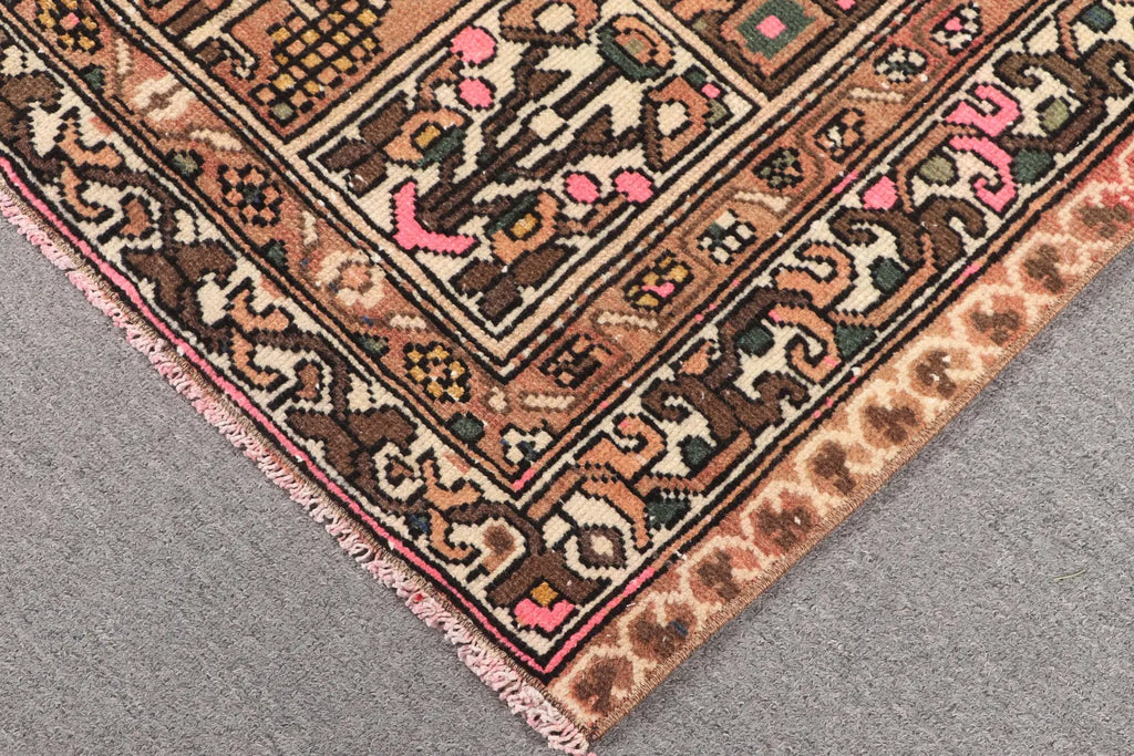 Vintage Turkish Accent Area rug 3.5 x 4.9 ft