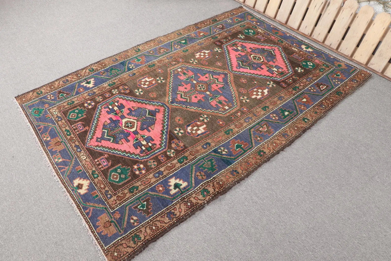 Vintage Persian Accent Area Rug 4 x 6.1 ft