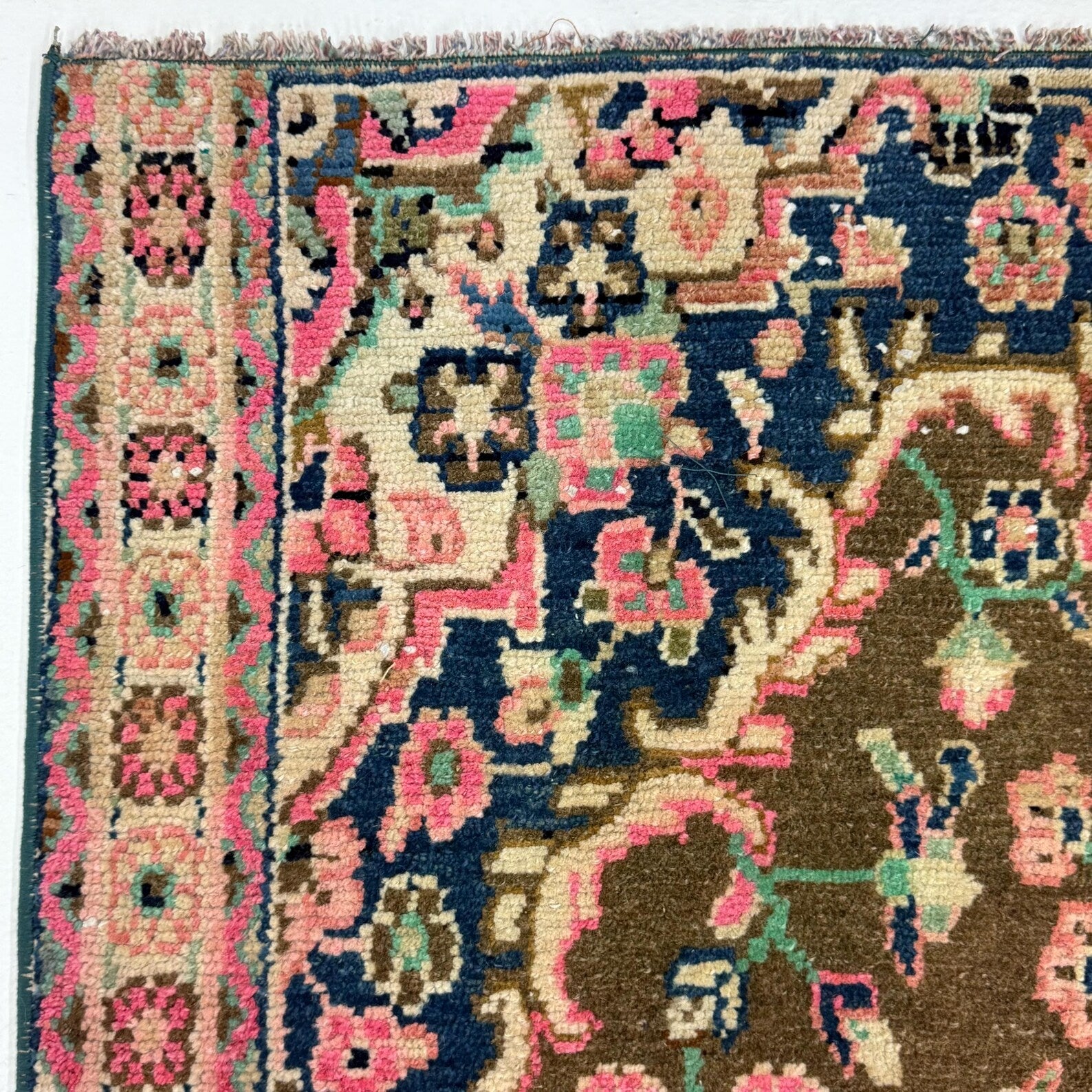 Vintage Persian Accent Area Rug 3.2 x 5.1 ft