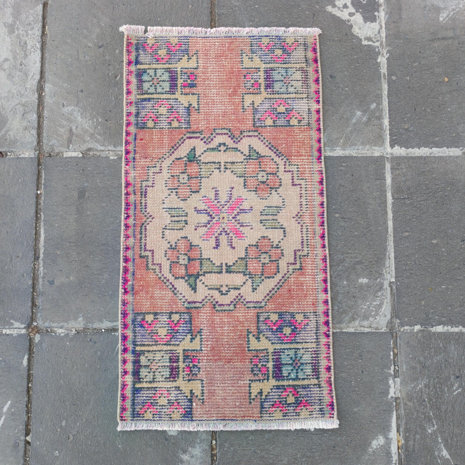 Vintage Turkish Mini Rug 1.5 x 2.9 ft