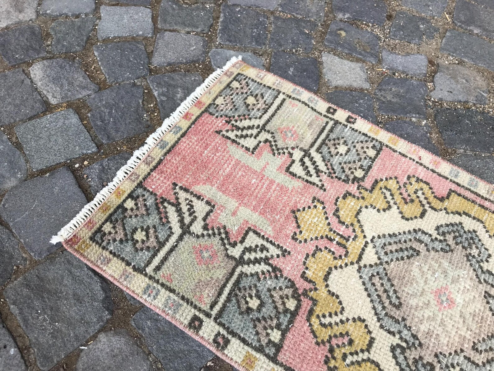 Vintage Turkish Mini Rug 1.5 x 3 ft