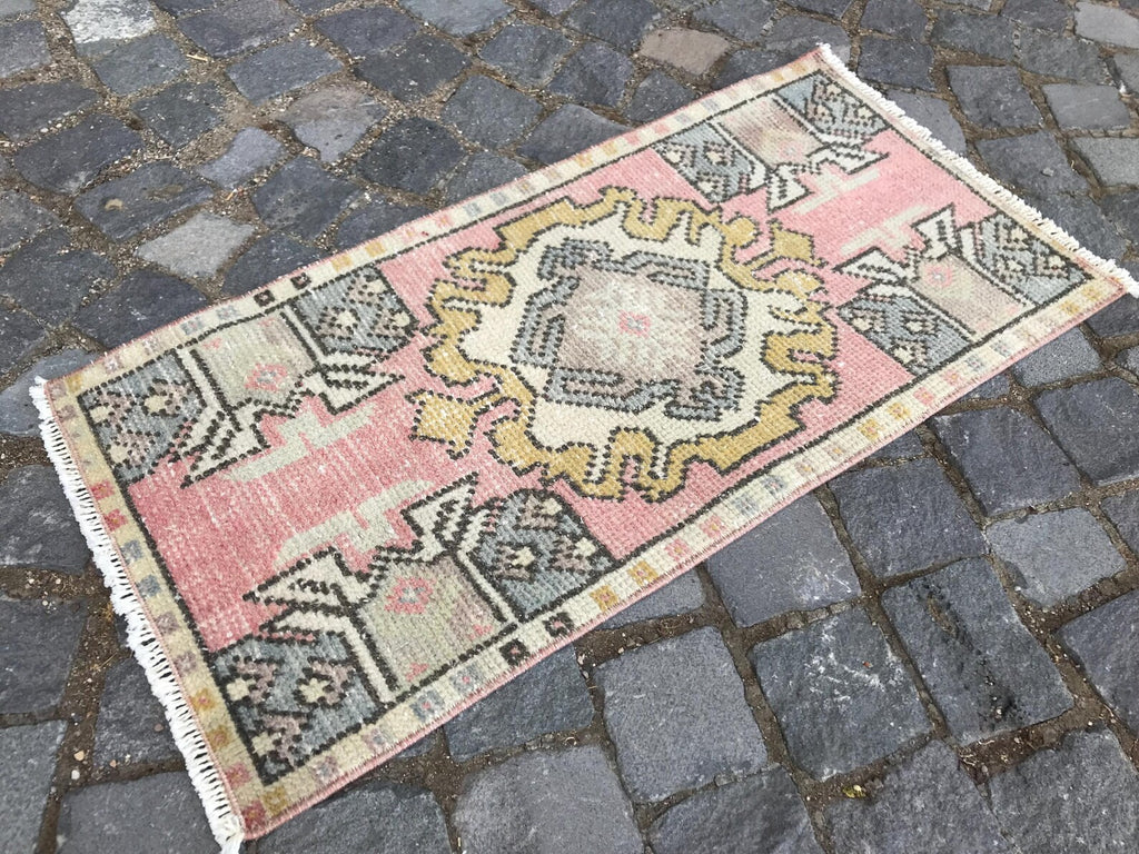Vintage Turkish Mini Rug 1.5 x 3 ft