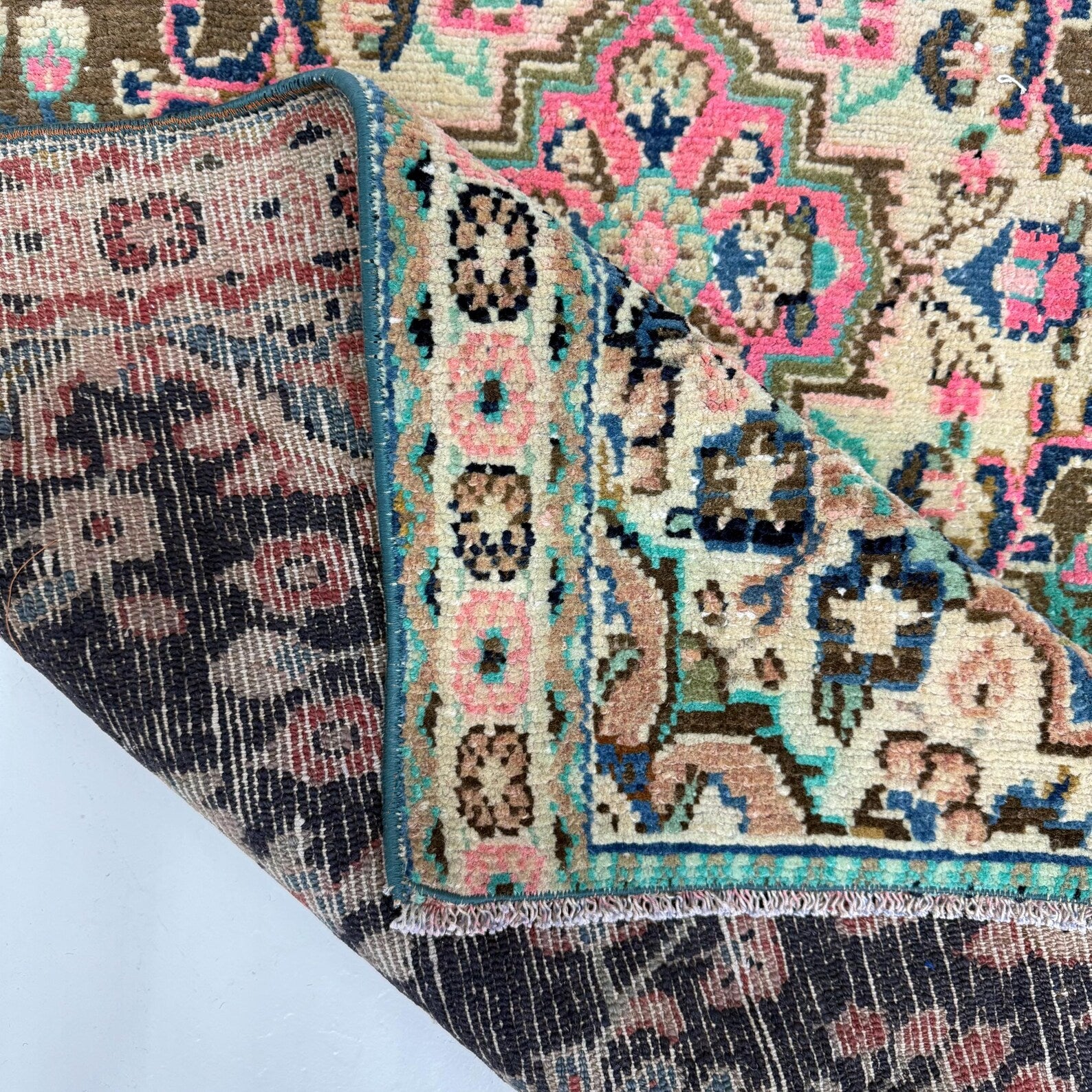 Vintage Persian Accent Area Rug 3.2 x 5.1 ft