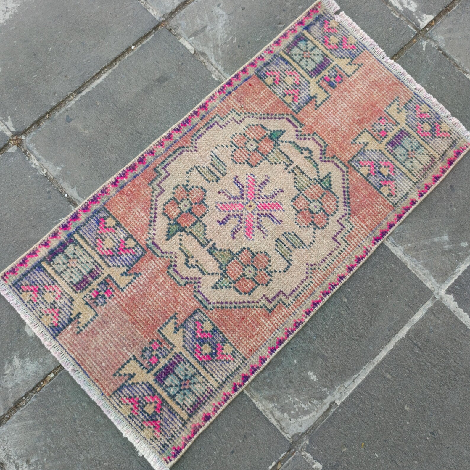 Vintage Turkish Mini Rug 1.5 x 2.9 ft