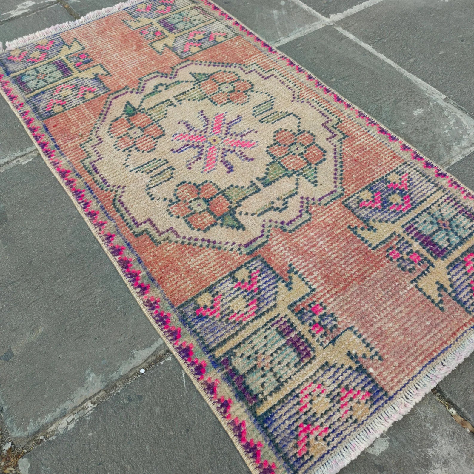 Vintage Turkish Mini Rug 1.5 x 2.9 ft