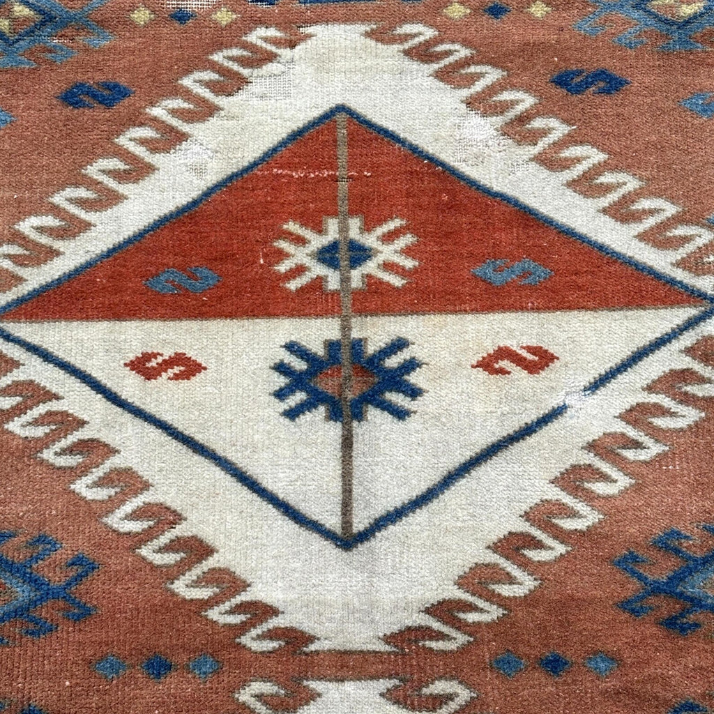 Vintage Turkish Accent Area rug 2.9 x 6.2 ft