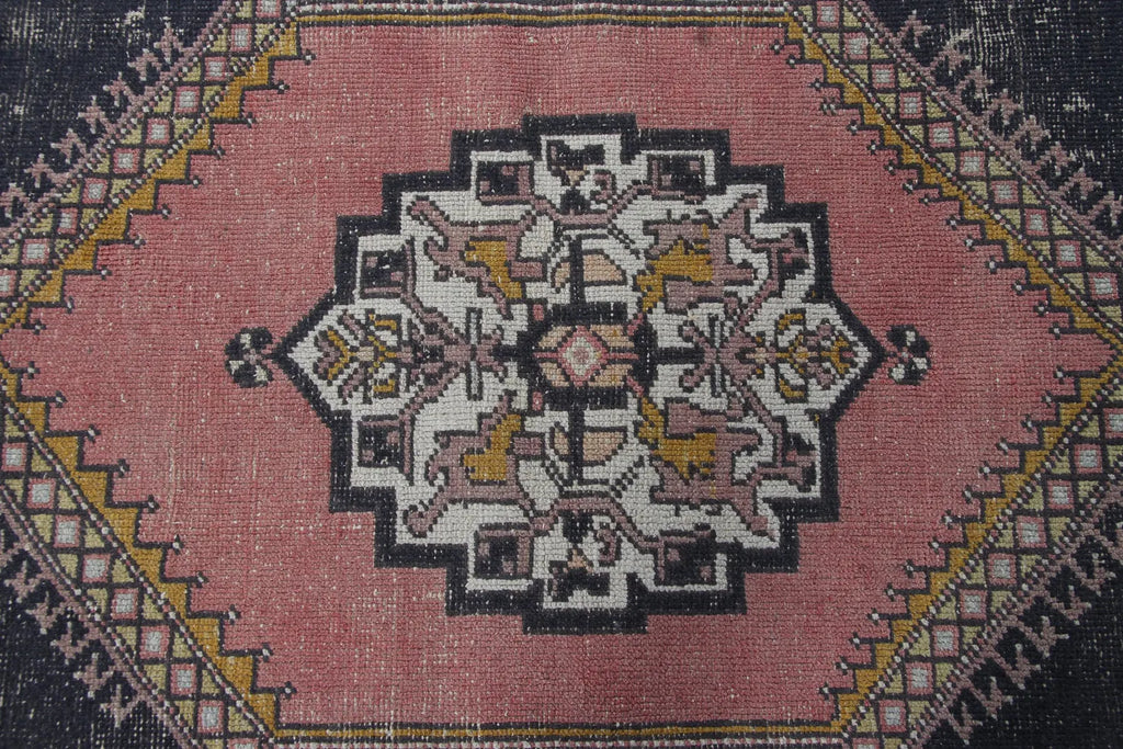 Vintage Turkish Accent Area rug 4 x 7.1 ft