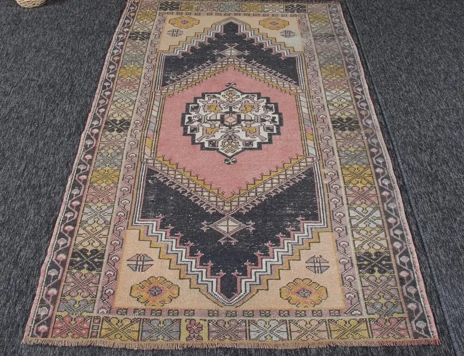 Vintage Turkish Accent Area rug 4 x 7.1 ft