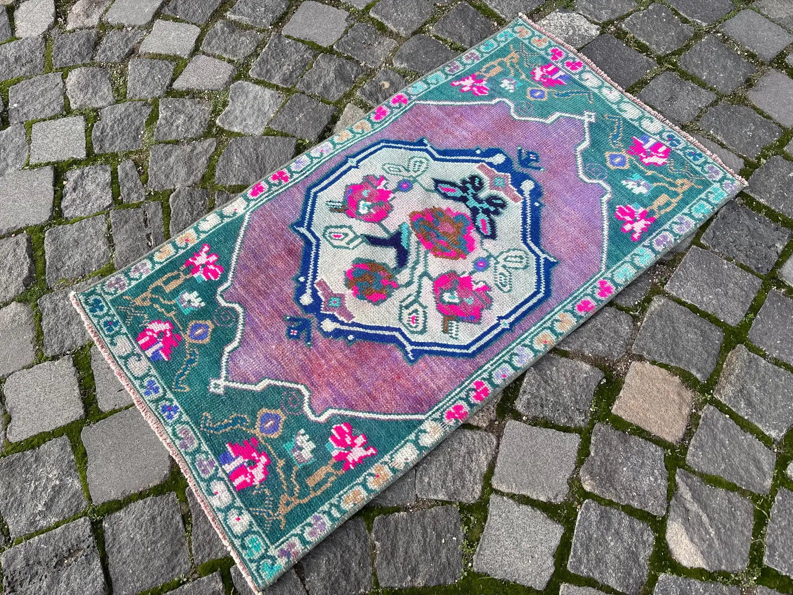 Vintage Turkish Mini Rug 1.6 x 3 ft