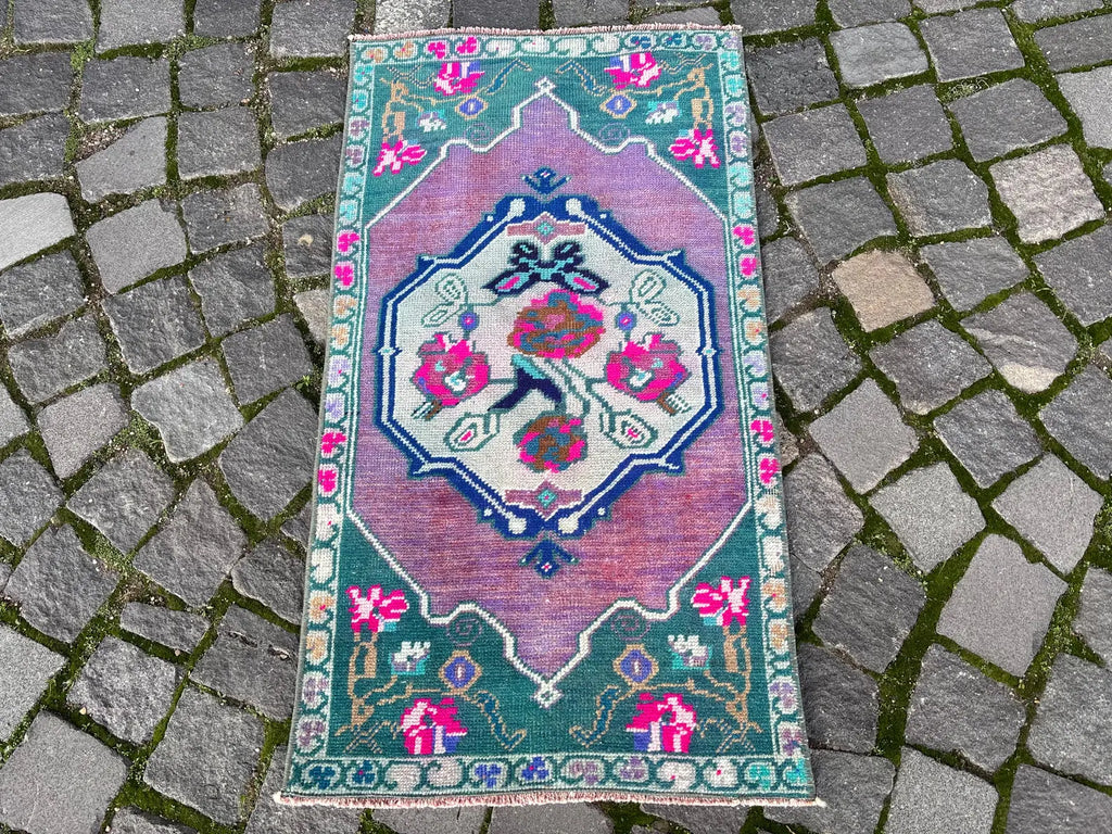 Vintage Turkish Mini Rug 1.6 x 3 ft