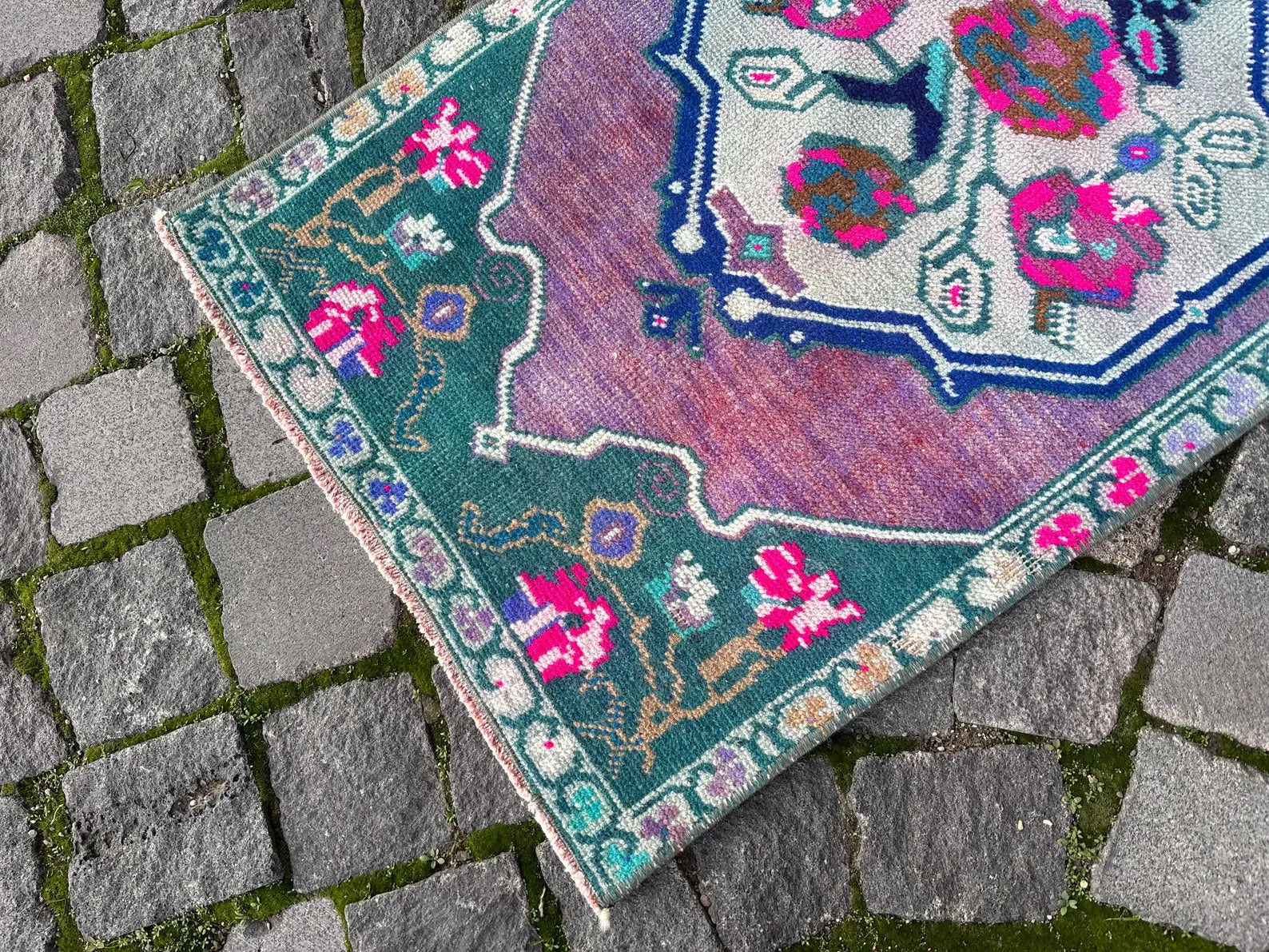 Vintage Turkish Mini Rug 1.6 x 3 ft