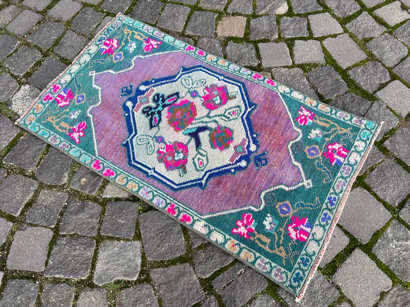 Vintage Turkish Mini Rug 1.6 x 3 ft