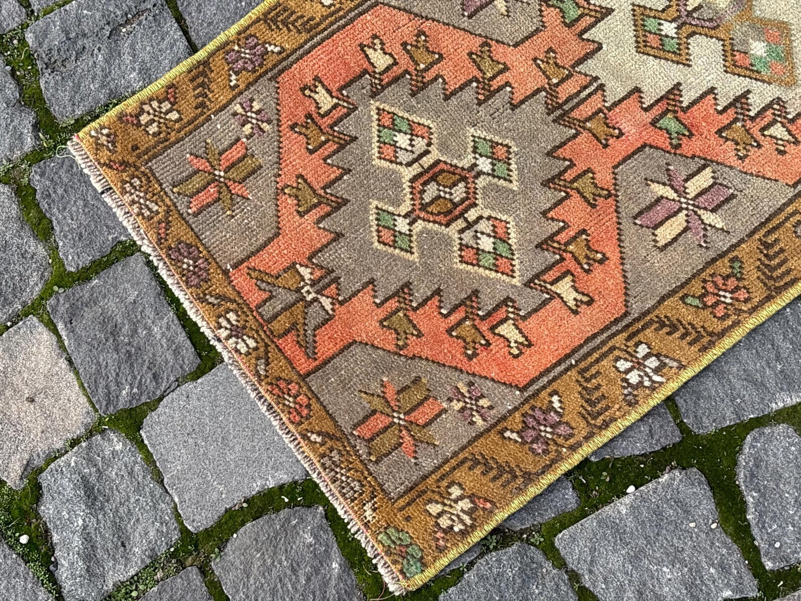 Vintage Turkish Mini Rug 1.5 x 3.2 ft
