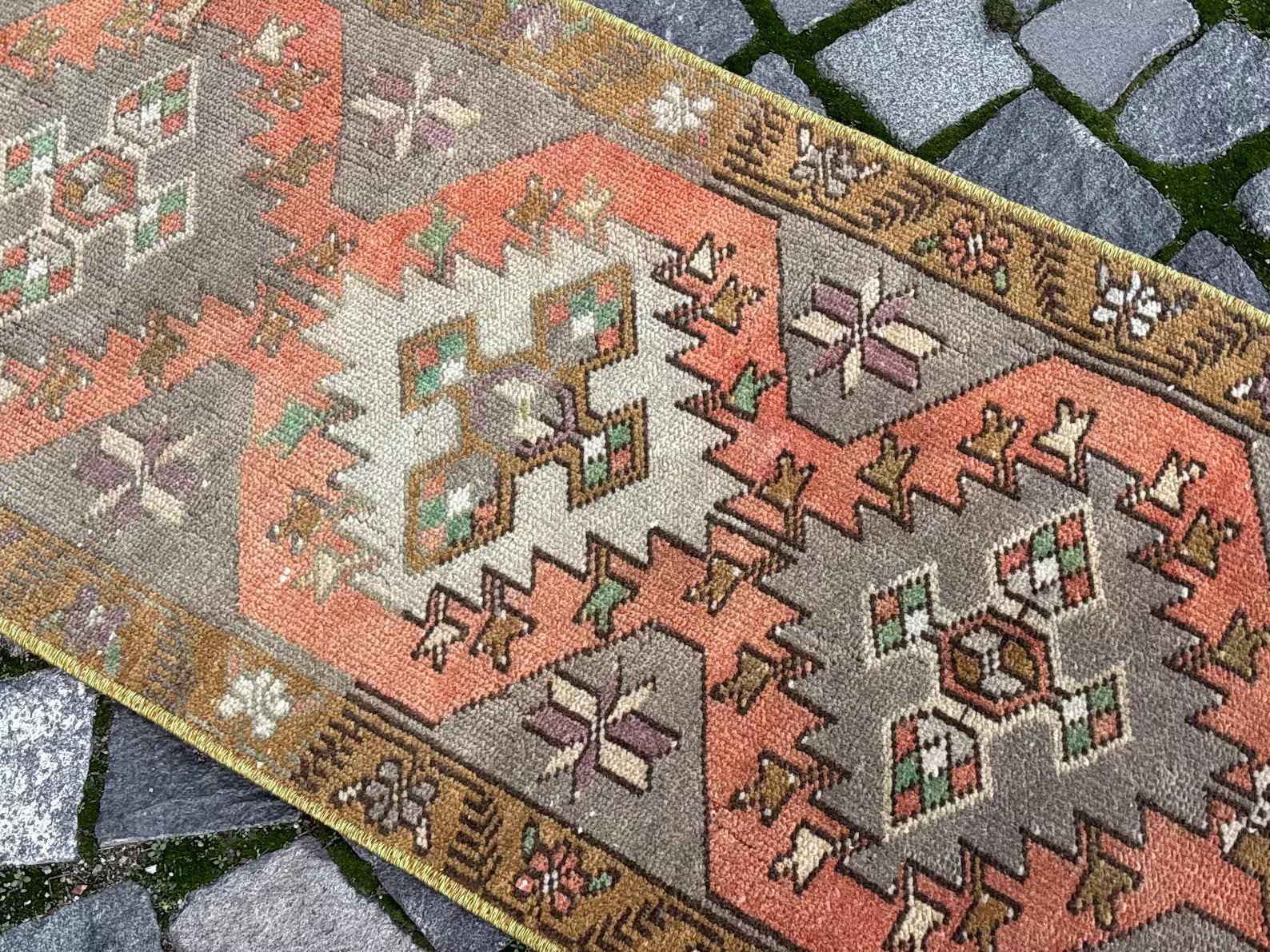 Vintage Turkish Mini Rug 1.5 x 3.2 ft
