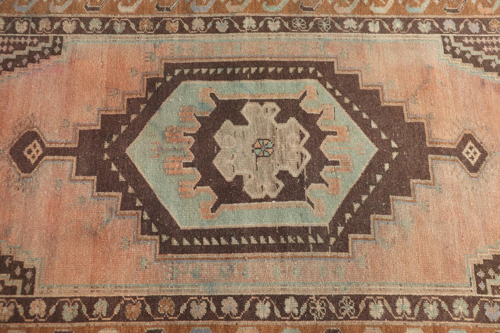 Vintage Turkish Accent Area rug 3.8 x 5.1 ft