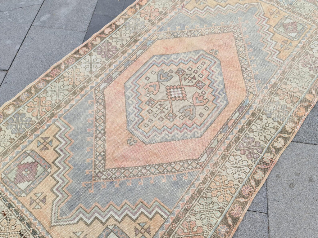 XL Vintage Turkish Accent Area Rug 3.5 x 6.5 ft