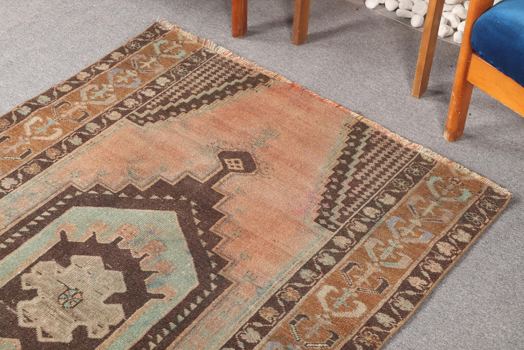Vintage Turkish Accent Area rug 3.8 x 5.1 ft