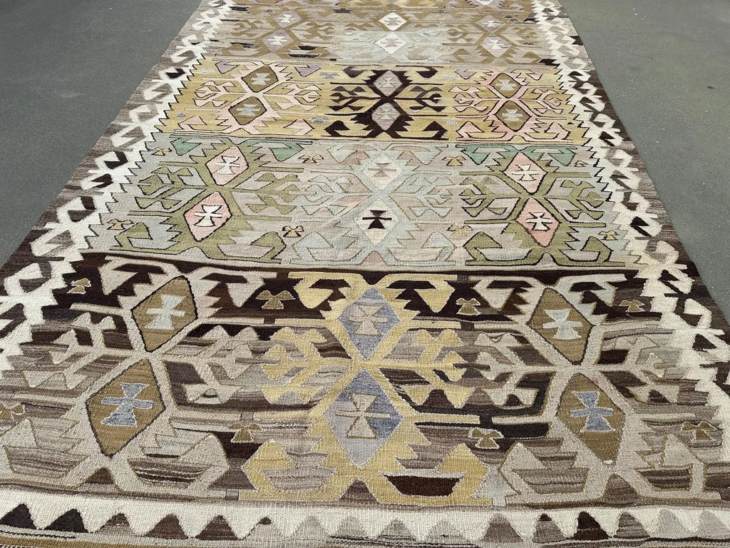 XL Vintage Turkish Accent Area Rug 6 x 9.8 ft