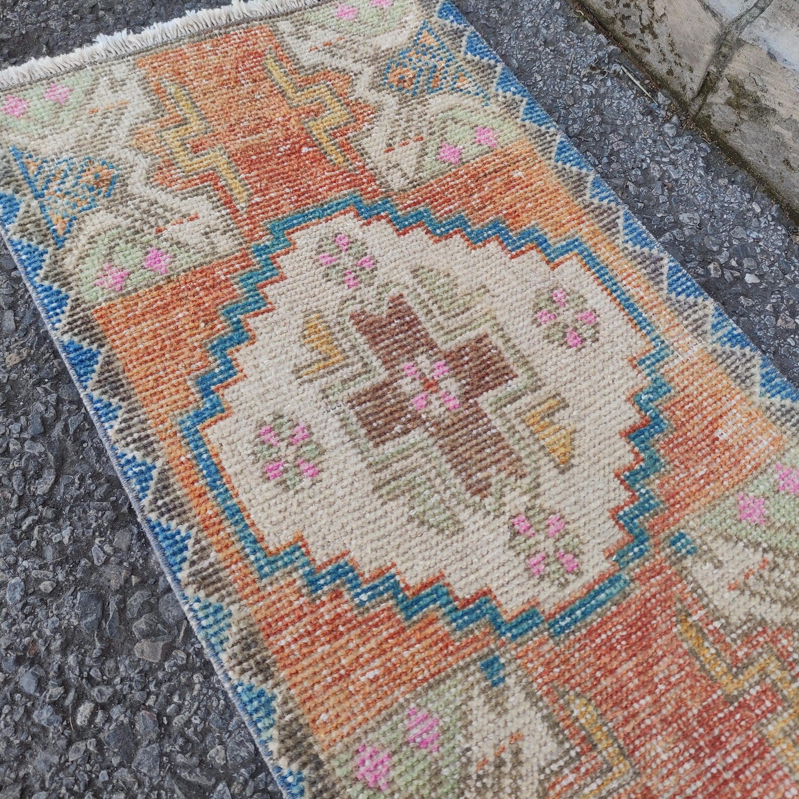Vintage Turkish Mini Rug 1.5 x 2.7 ft