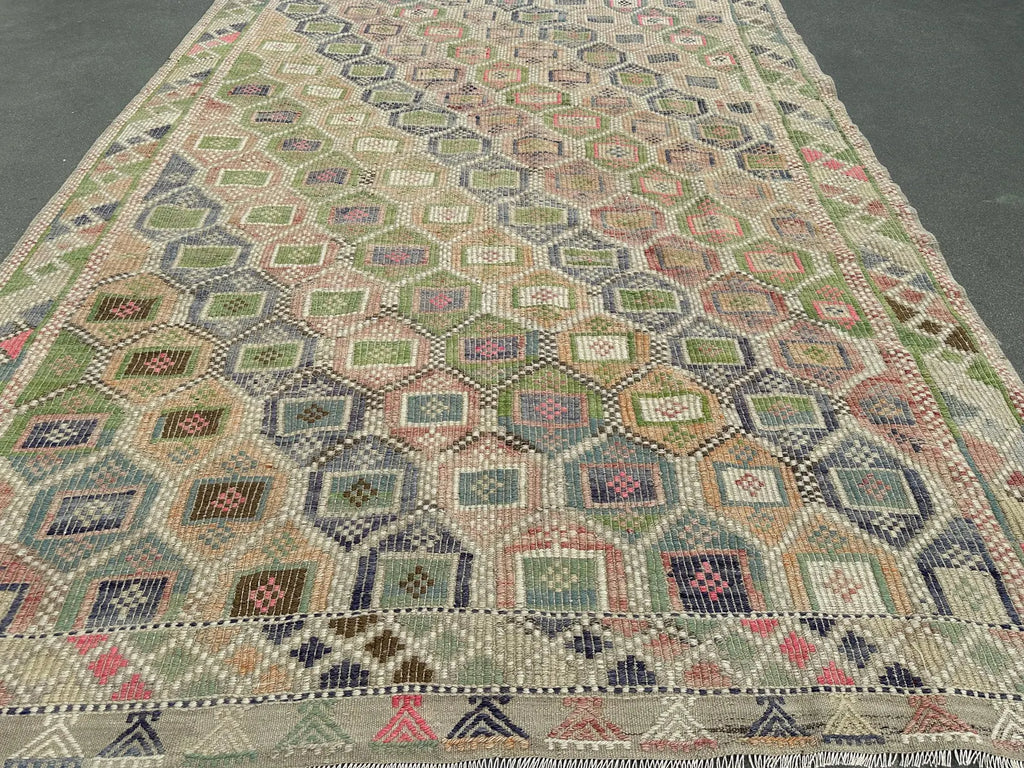 XL Vintage Turkish Accent Area Rug 6.2 x 9.8 ft