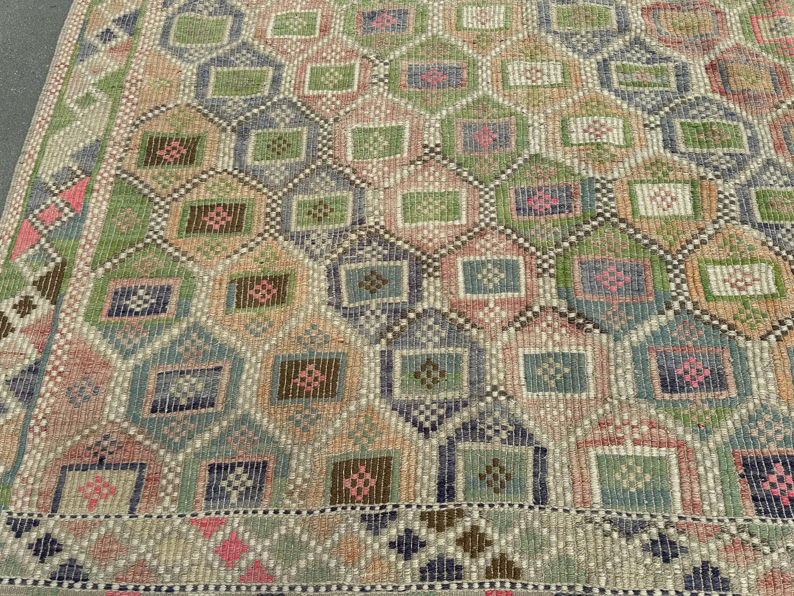 XL Vintage Turkish Accent Area Rug 6.2 x 9.8 ft