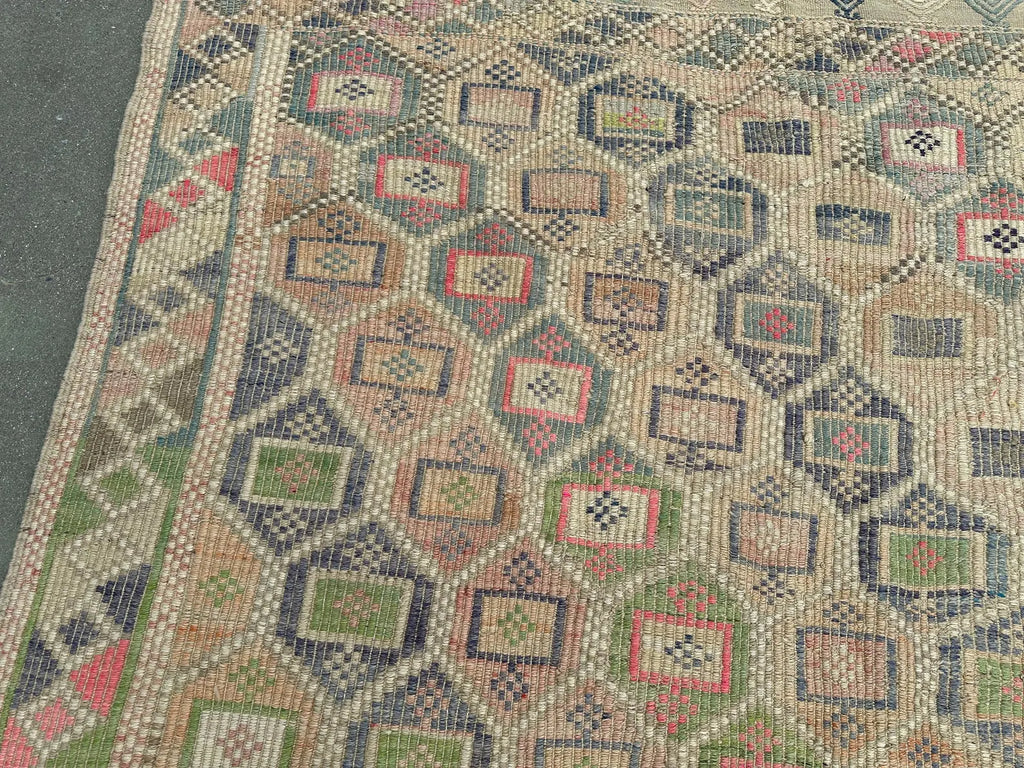 XL Vintage Turkish Accent Area Rug 6.2 x 9.8 ft