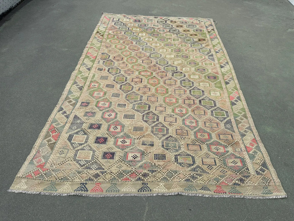 XL Vintage Turkish Accent Area Rug 6.2 x 9.8 ft