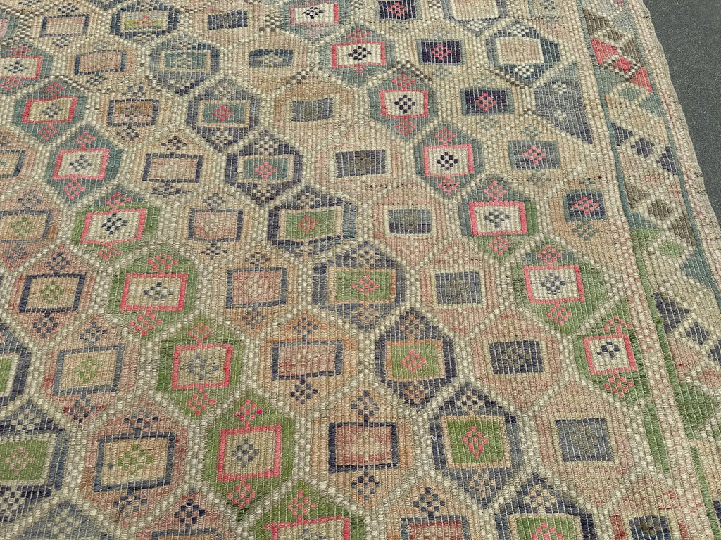 XL Vintage Turkish Accent Area Rug 6.2 x 9.8 ft