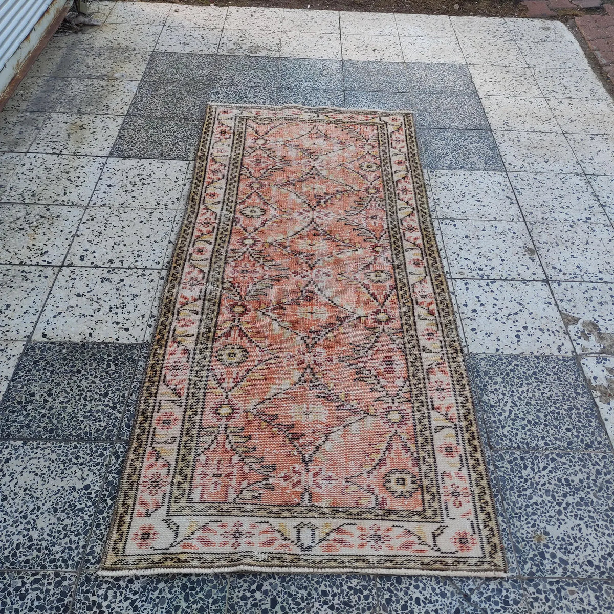 Vintage Turkish Runner Rug 2.9 x 6.4 ft