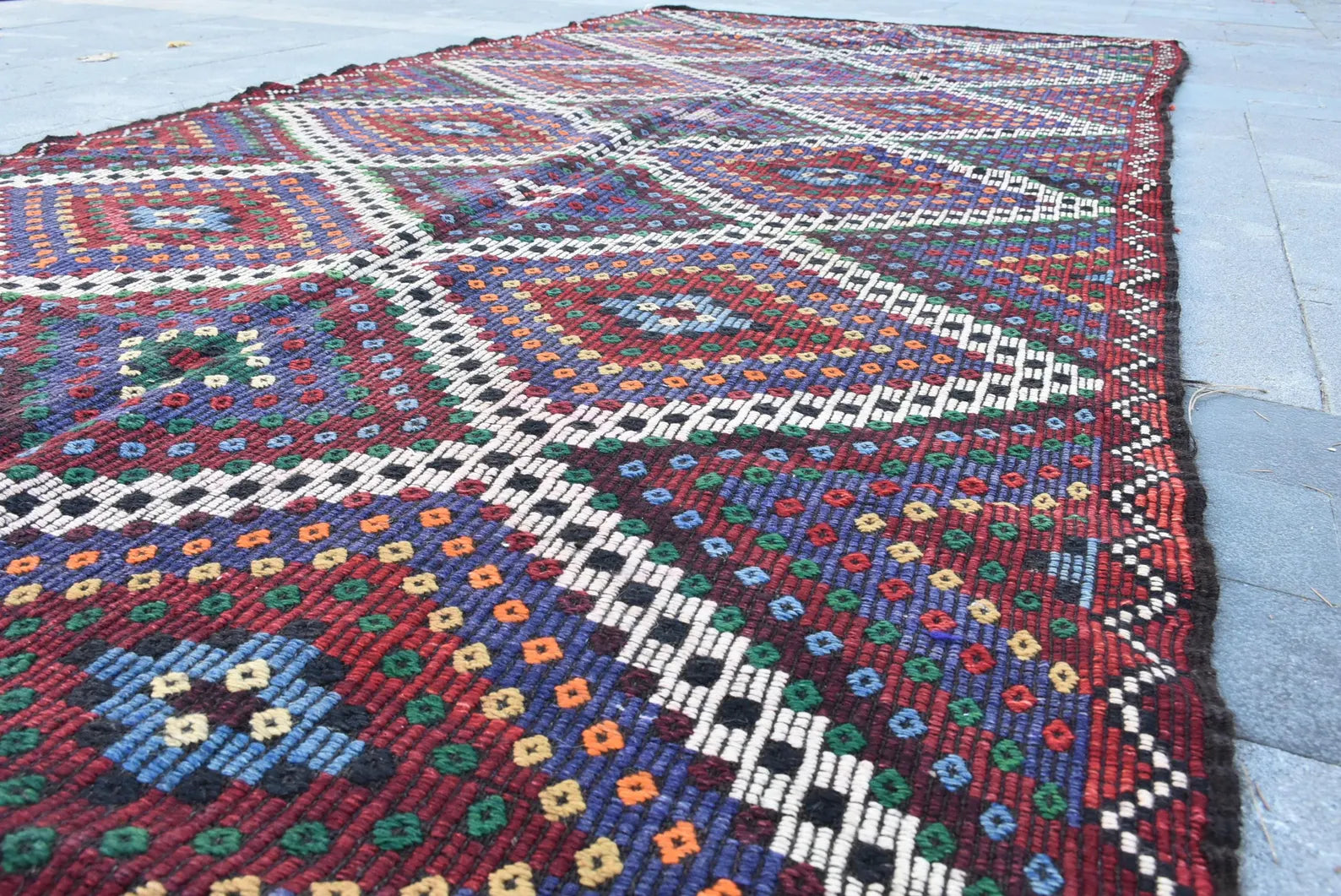 XL Vintage Turkish Accent Area Rug 5.3 x 11.4 ft