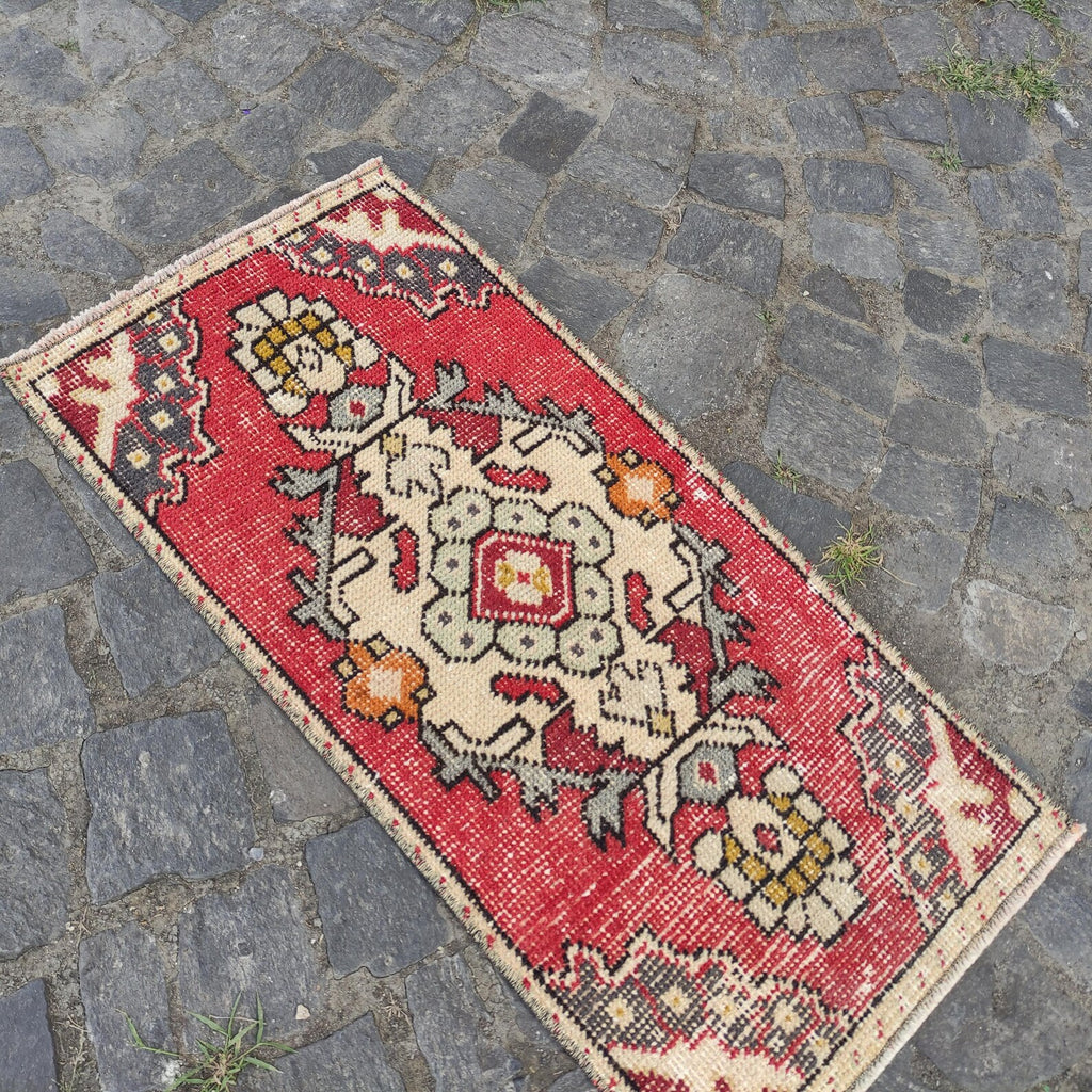 Vintage Turkish Mini Rug 1.4 x 3 ft