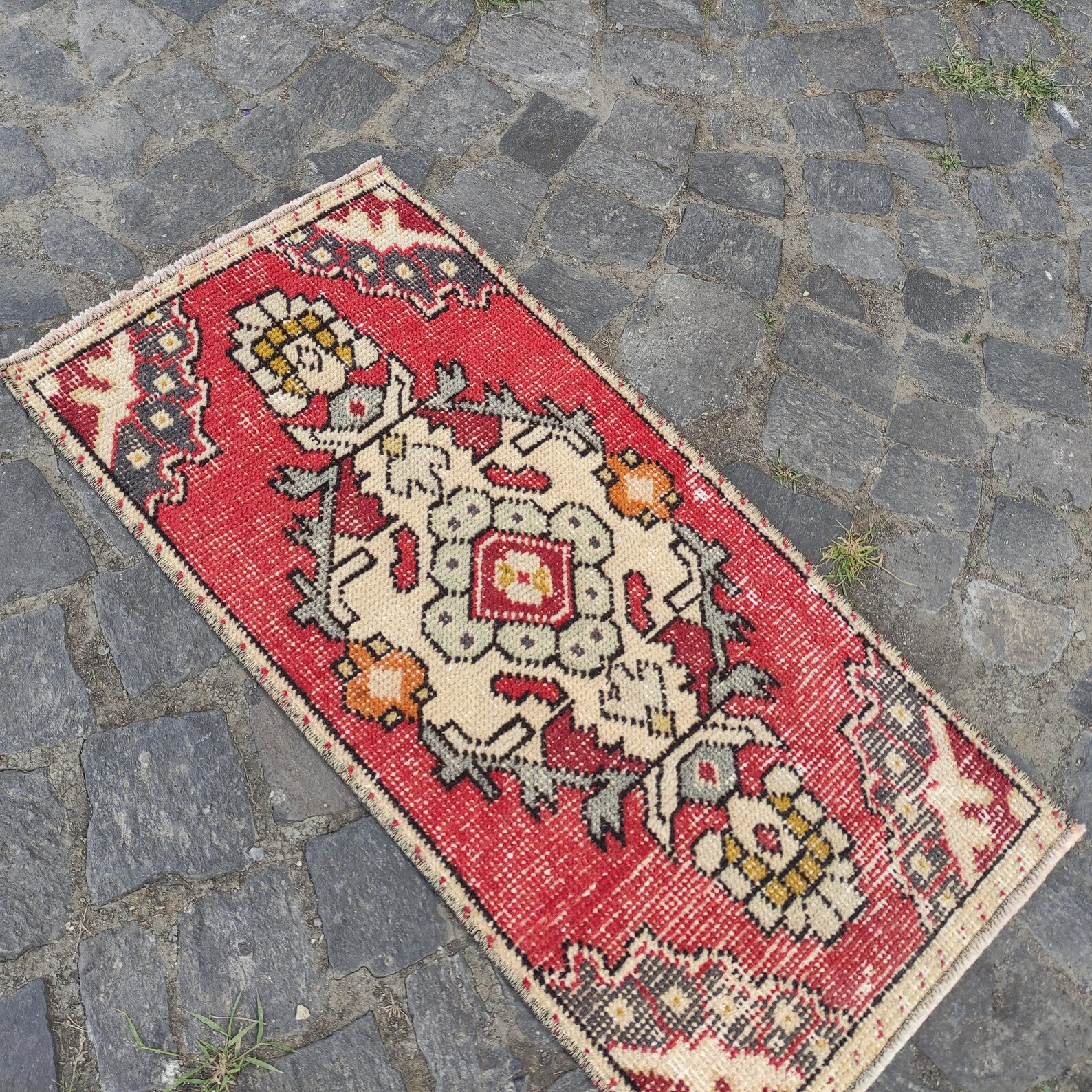 Vintage Turkish Mini Rug 1.4 x 3 ft