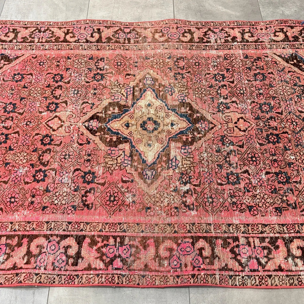 Vintage Persian Accent Area Rug 4 x 6.2 ft