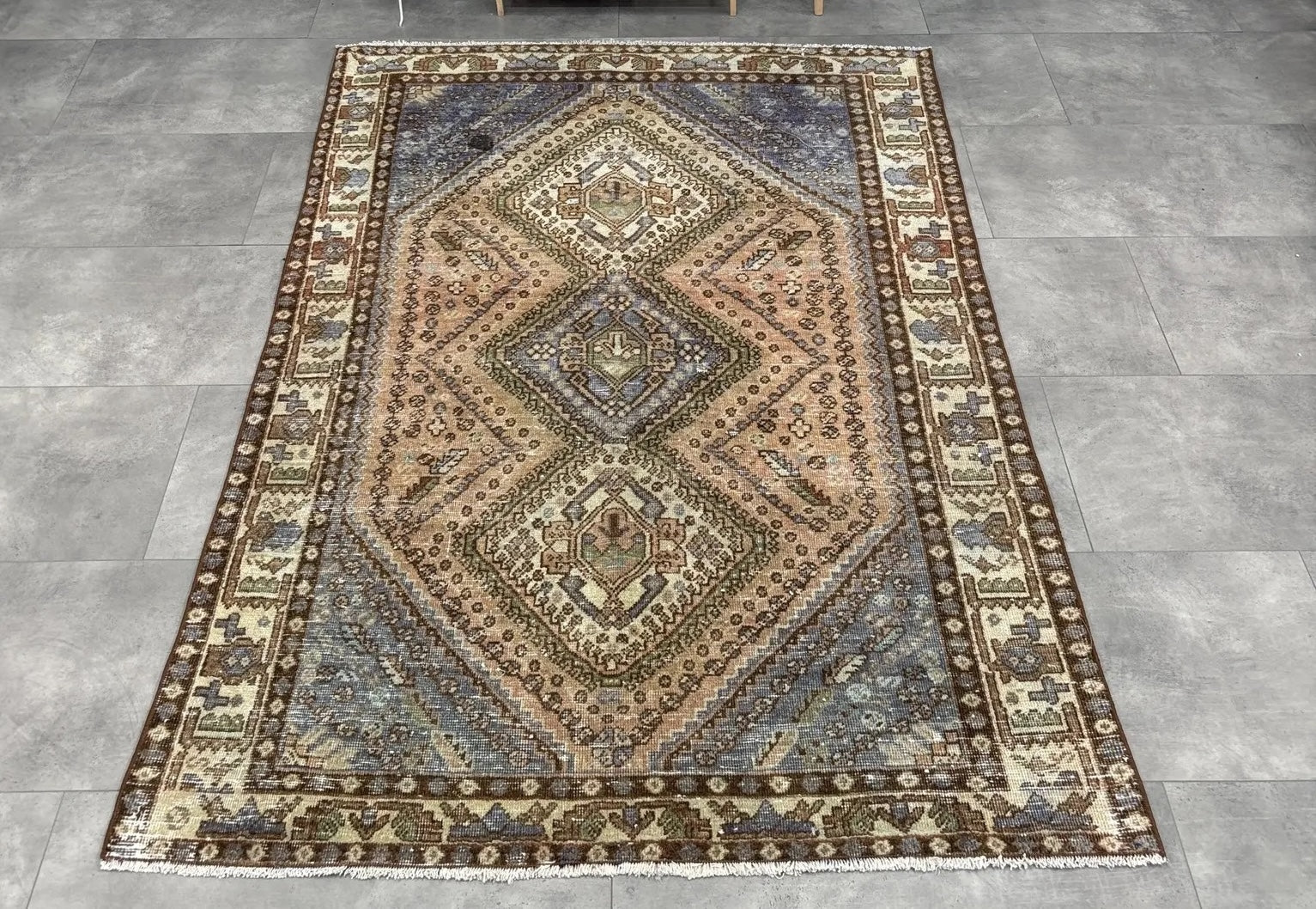 Vintage Persian Accent Area Rug 4.8 x 6.9 ft