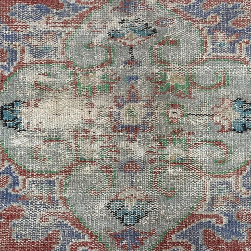 XL Vintage Turkish Accent Area rug 5.6 x 8.5 ft