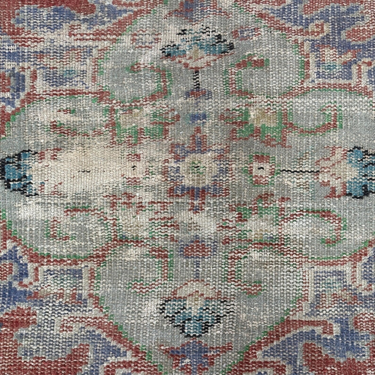 XL Vintage Turkish Accent Area rug 5.6 x 8.5 ft