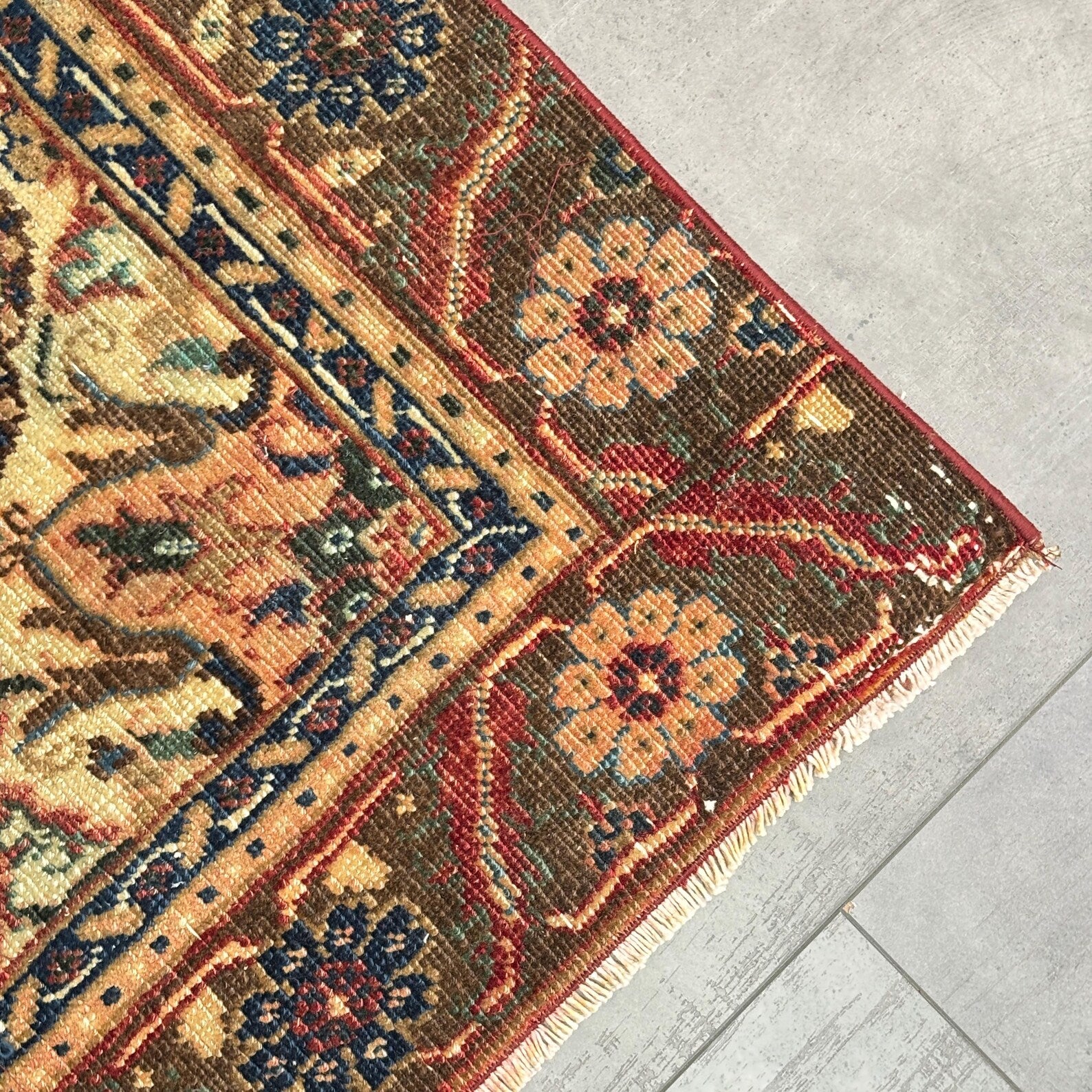 Vintage Persian Accent Area Rug 3.4 x 5.1 ft