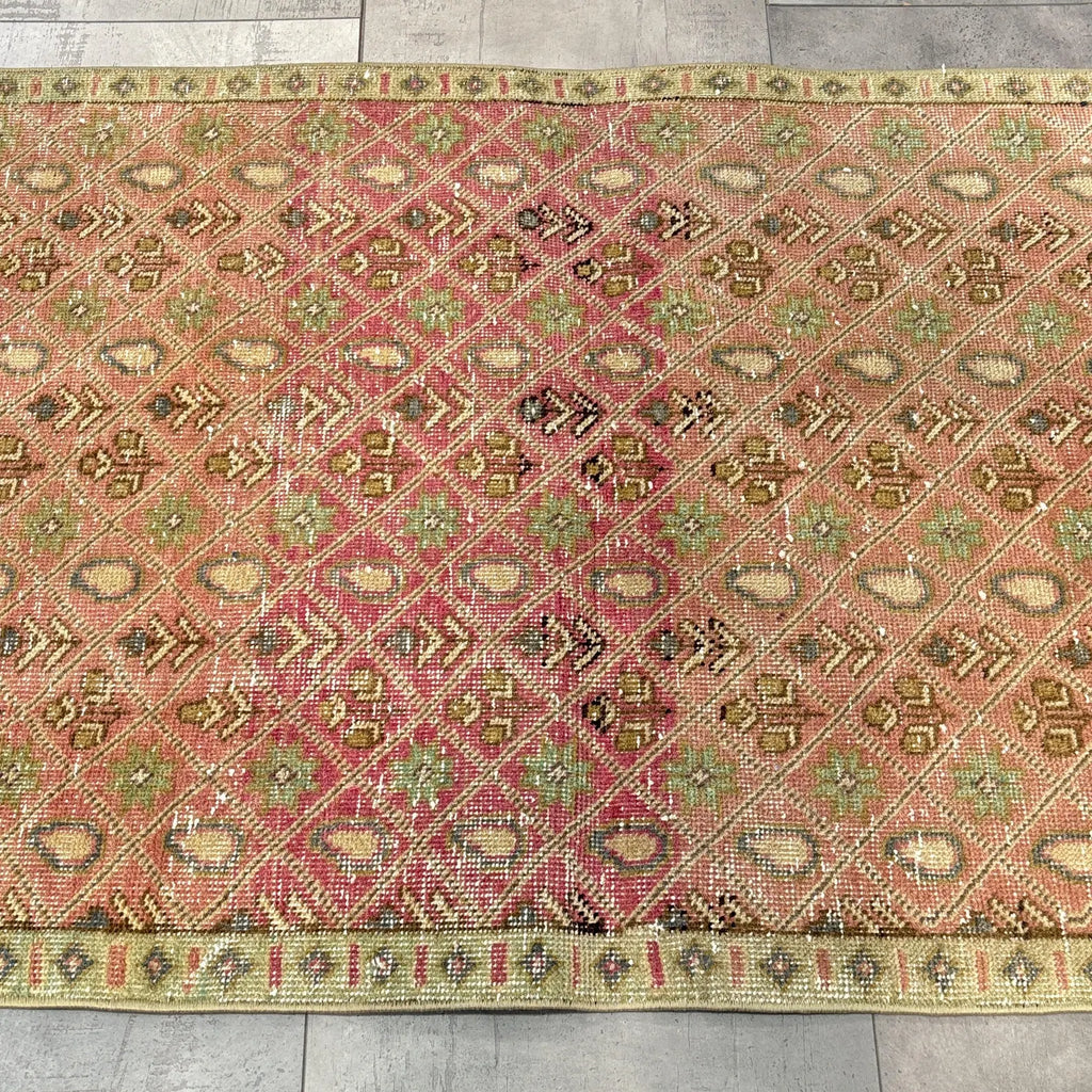 Vintage Persian Accent Area Rug 3 x 4.4 ft