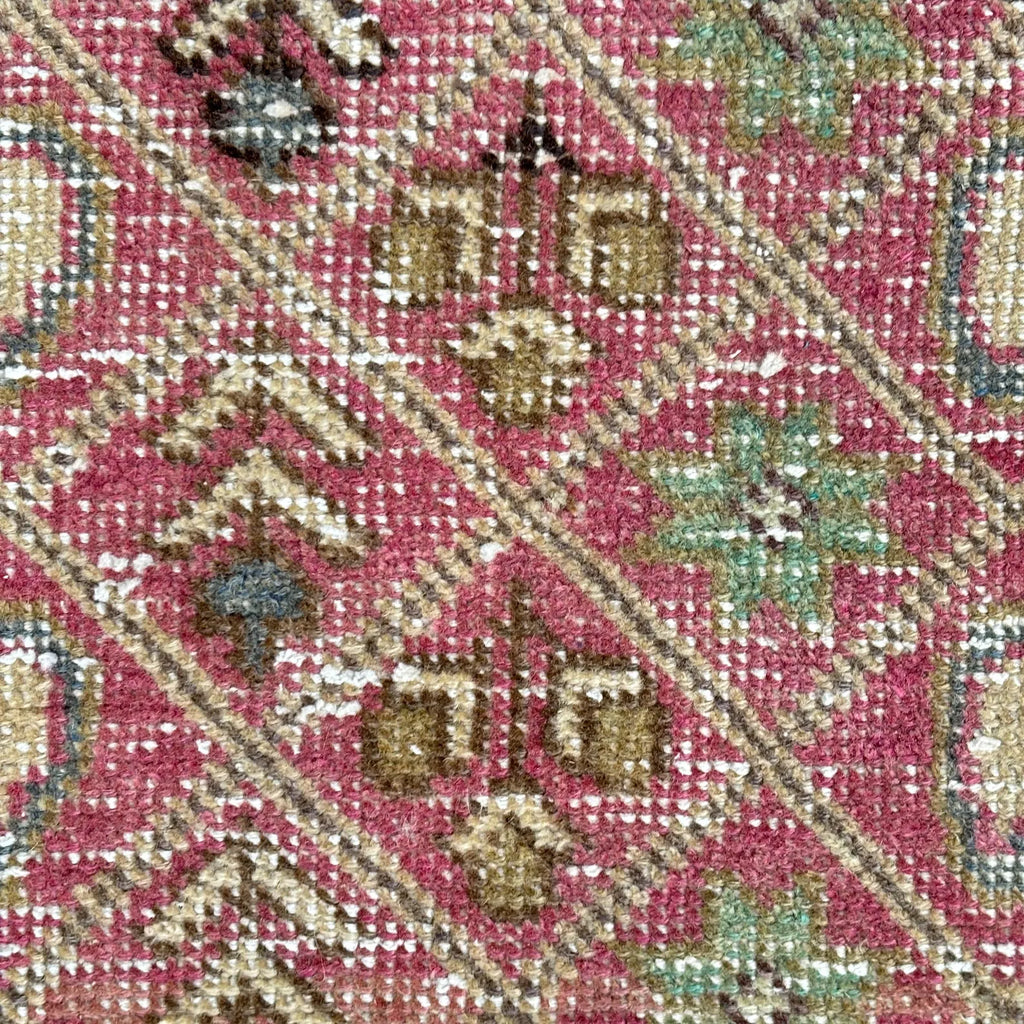 Vintage Persian Accent Area Rug 3 x 4.4 ft