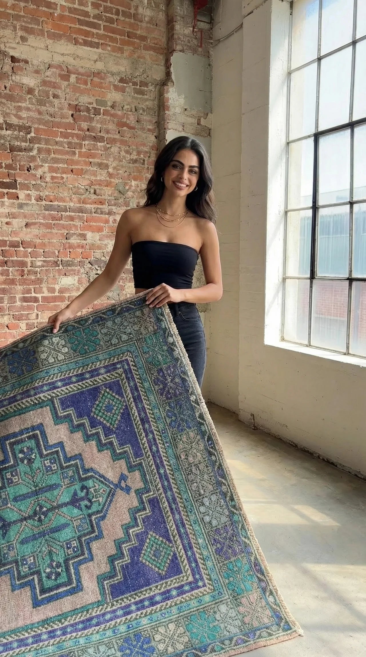 Vintage Turkish Accent Area rug 3.7 x 6 ft