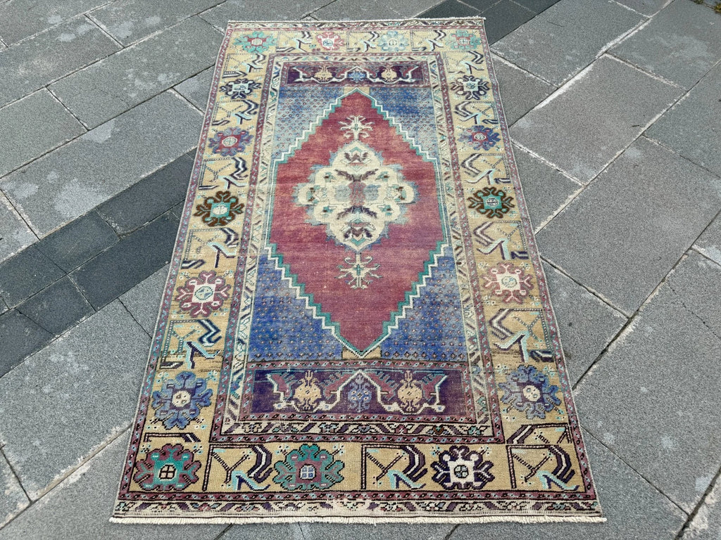 Vintage Turkish Accent Area rug 3 x 5.5 ft