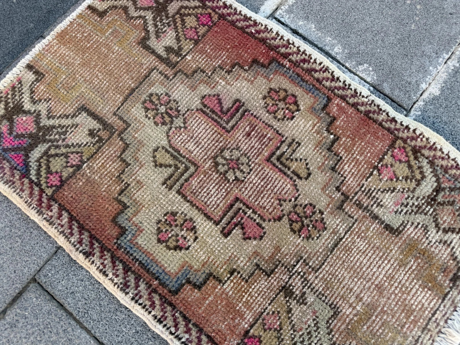 Vintage Turkish Mini Rug 1.7 x 2.7 ft